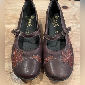 NWOT Rieker Anti Stress Mary Jane Leather Floral embroidered loafers 9